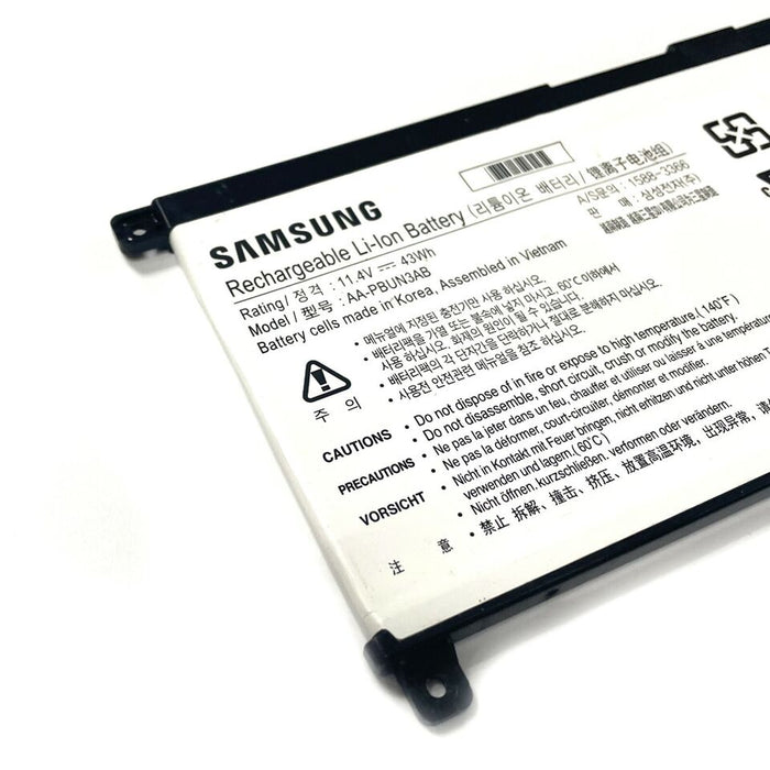 AA-PBUN3AB New Genuine Samsung AA-PBUN3QB Battery 43WH - LaptopBatteries.ca